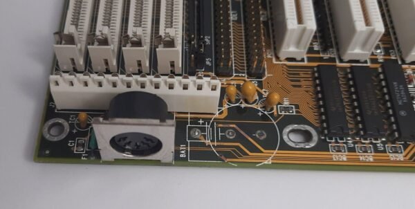 SOYO SY-030H2 PCI ISA 80486 retro Mainboard - Image 3