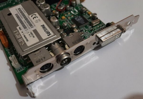 ATI Radeon 9000 AIW AGP Grafikkarte (64MB, 2002) - Image 3