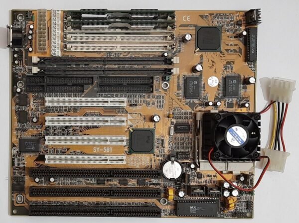 Soyo SY-5BT Sockel 7 i430TX ATX/AT ISA Mainboard + Pentium MMX 233MHz + 64MB RAM