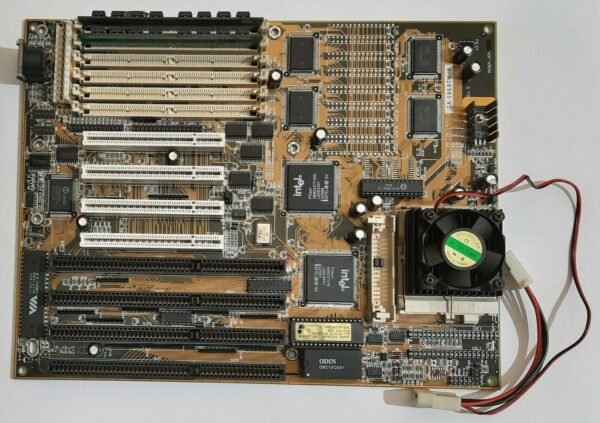 Gigabyte GA-586ATM/P Sockel 7 ISA retro Mainboard + Pentium 133 + 32MB EDO-RAM