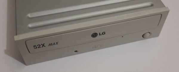 LG GCR-8523B 52x IDE CD-ROM-Laufwerk (retro, 2003)