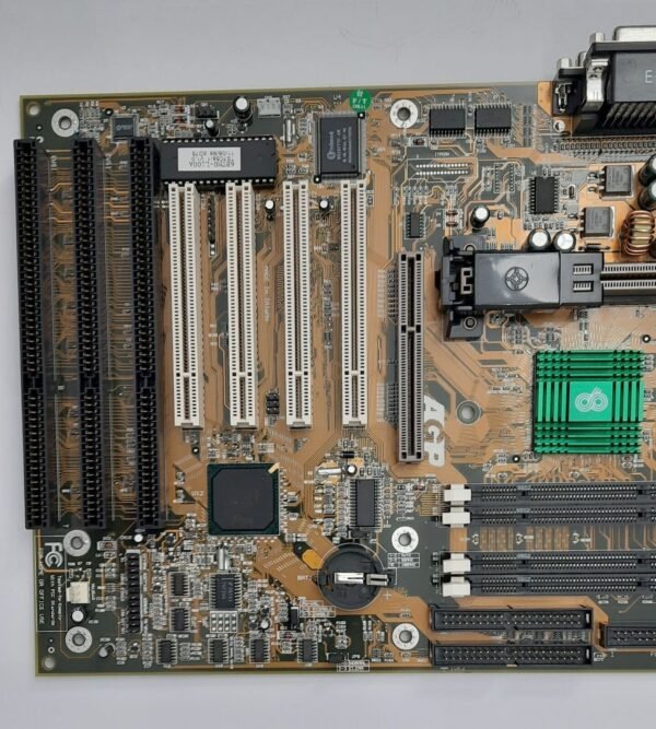 Chaintech CT-6BTM Slot 1 ISA AGP i440BX retro Mainboard NOS - Image 2
