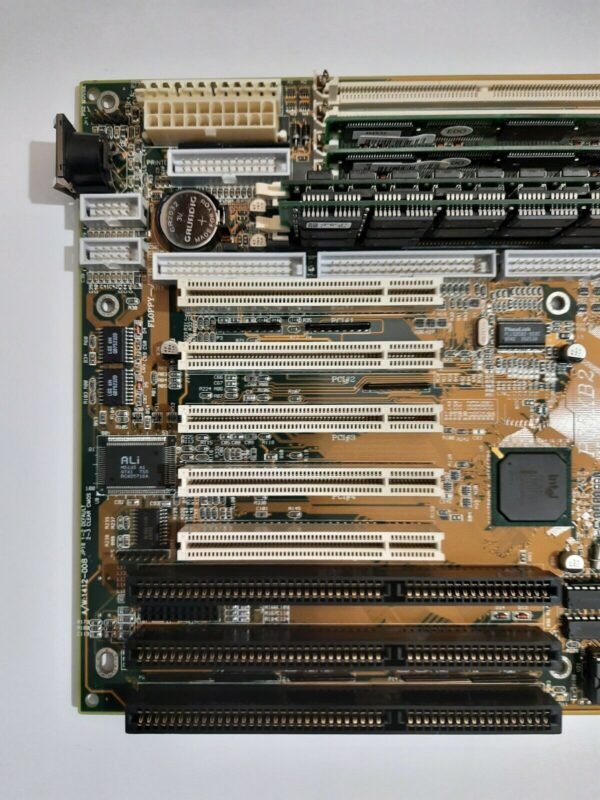 IWILL P55XB2 ISA AT/ATX Sockel 7 Mainboard + AMD K6 233MHz + 128MB EDO-RAM - Image 2