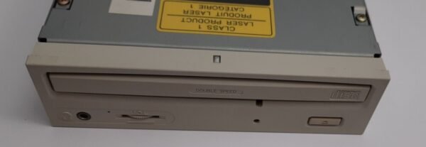 Mitsumi CRMC-FX001DE 2x Double Speed IDE CD-ROM-Laufwerk (retro, 1994)
