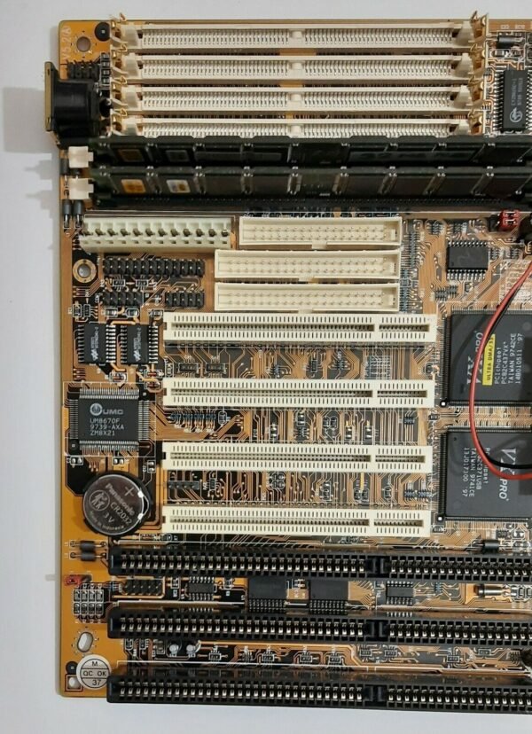 PCChips M537 Sockel 7 ISA Mainboard + Intel Pentium MMX 166MHz + 64MB SD-RAM - Image 2