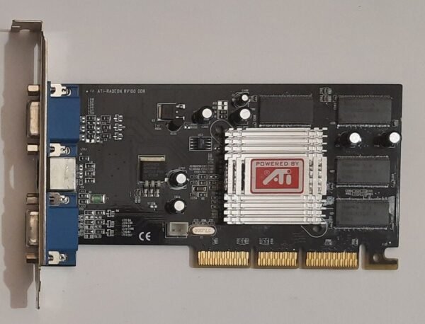 ATI Radeon VE AGP Grafikkarte (Dual VGA, RV100, 64MB, retro, 2003).