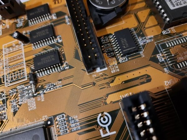 FIC PA-2010+ ISA AT/ATX retro Mainboard + Intel Pentium MMX 233MHz + 64MB SD-RAM - Image 5