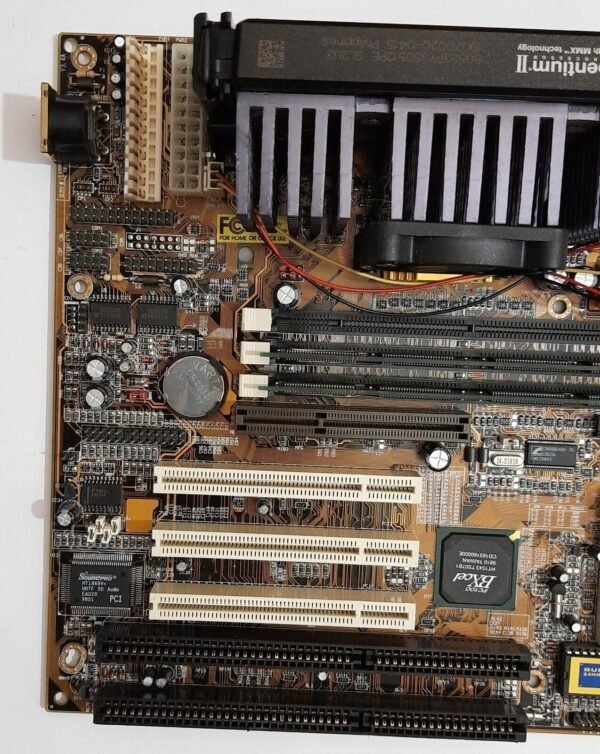 PCChips M726 Slot 1 AGP ISA retro Mainboard + Pentium II 350MHz + 128MB RAM - Image 2