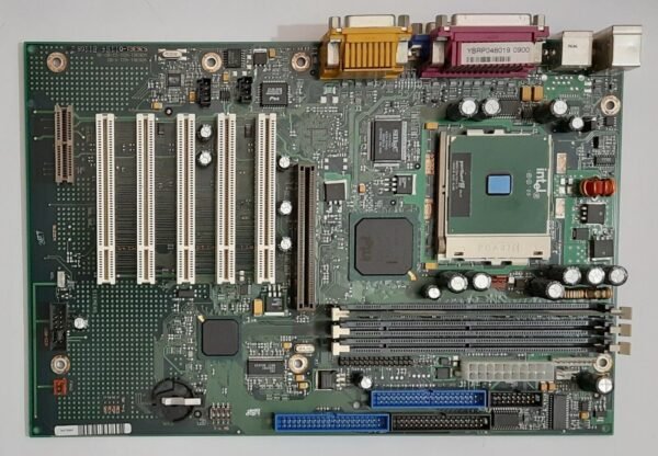 Siemens D1184 Sockel 370 i815 AGP Mainboard + Pentium III 800MHz + 256MB SD-RAM