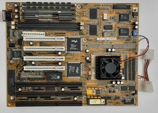 Gigabyte GA-586VX Sockel 7 ISA Mainboard + Intel Pentium MMX 166MHz + 48MB RAM