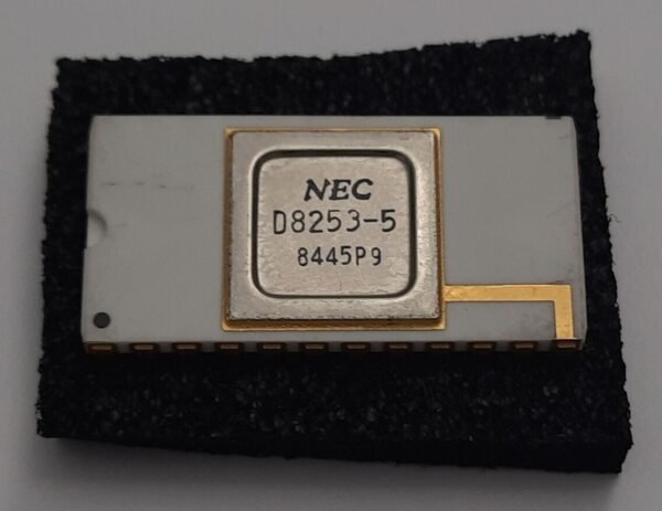 NEC D8253-5 (Programmable Interval Timer, IBM XT/5160 Chipsatz, retro)