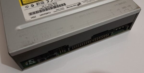 LG GCR-8523B 52x IDE CD-ROM-Laufwerk (retro, schwarz, 2004) - Image 3