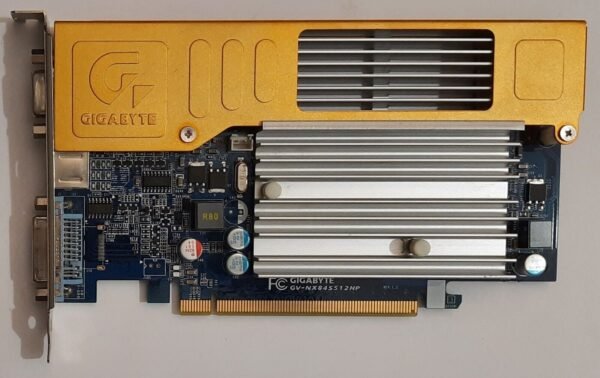 Gigabyte GV-NX84S512HP PCIe Grafikkarte (nvidia GeForce 8400GS, 512MB, DVI)