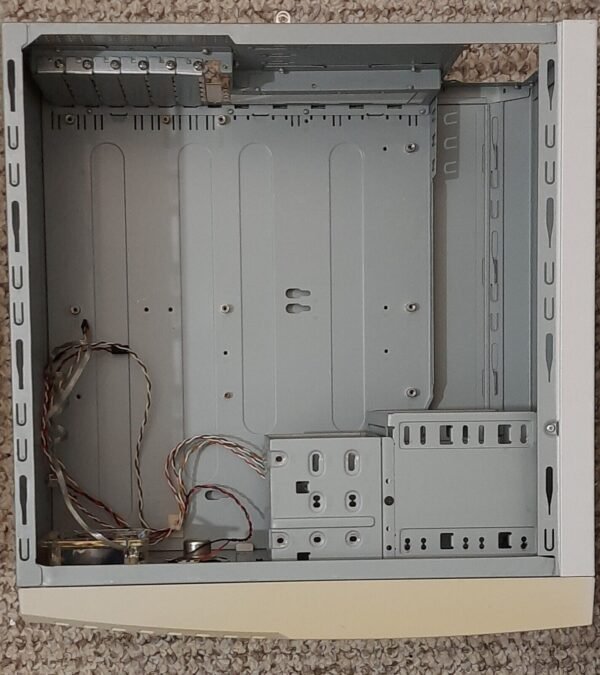 ATX Retro PC Gehäuse (Baujahr 2000) - Image 2