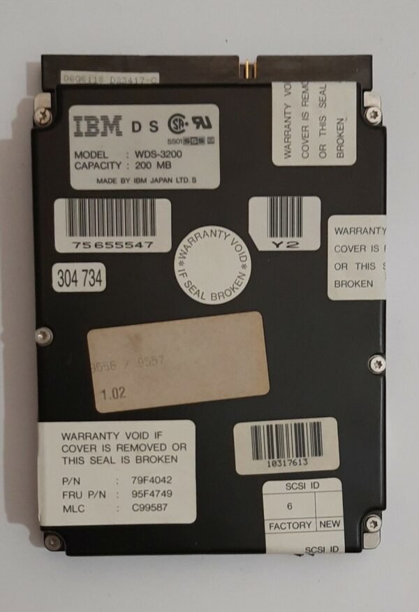 IBM WDS-3200 SCSI Festplatte (200MB, 50-pol., retro, 1992)