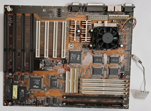 PCChips M536 i430VX Sockel 7 ISA retro Mainboard + Pentium MMX 200MHz + 64MB RAM