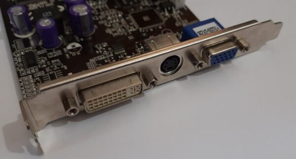 AOpen Aeolus FX5200-DV256 AGP Grafikkarte (nvidia GeForce FX5200, 256MB, 2003) - Image 3