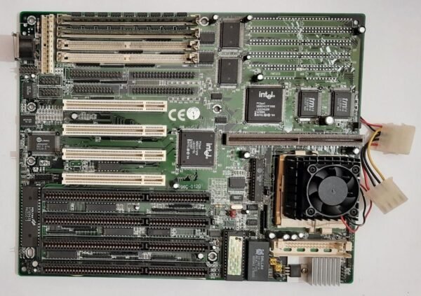 Shuttle HOT-541 2.5 Sockel 7 ISA retro Mainboard + Pentium 133MHz + 32MB EDO-RAM