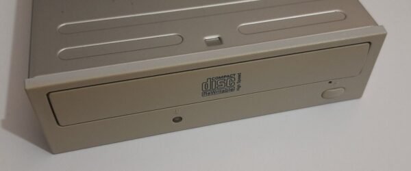 CyberDrive CW088D IDE CD-Brenner (40x16x48x, retro, 2002)