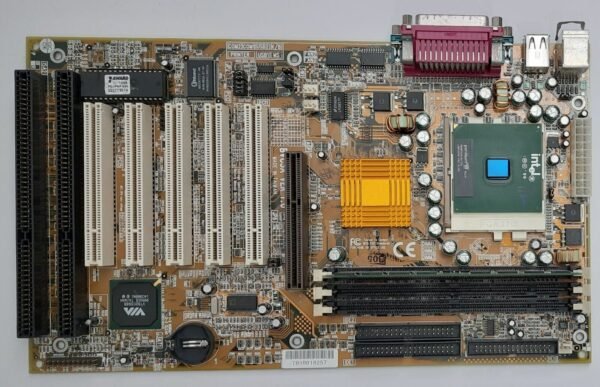 Procomp BVC3A Sockel 370 AGP retro Mainboard + Intel Pentium III 667MHz + 128MB