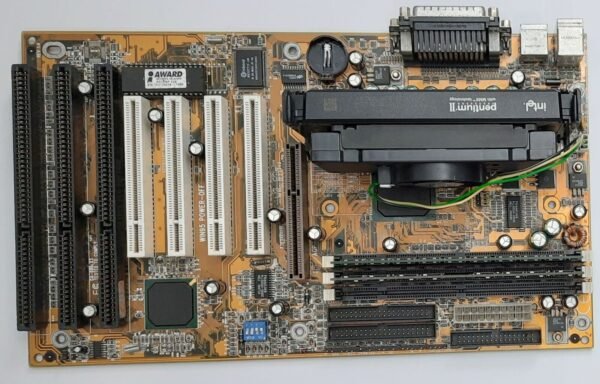 Gigabyte GA-686LX3 Slot 1 retro AGP ISA Mainboard + Pentium II 233MHz + 64MB RAM