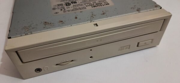 Mitsumi CRMC-FX800S 8x IDE CD-ROM-Laufwerk (retro, 1996)