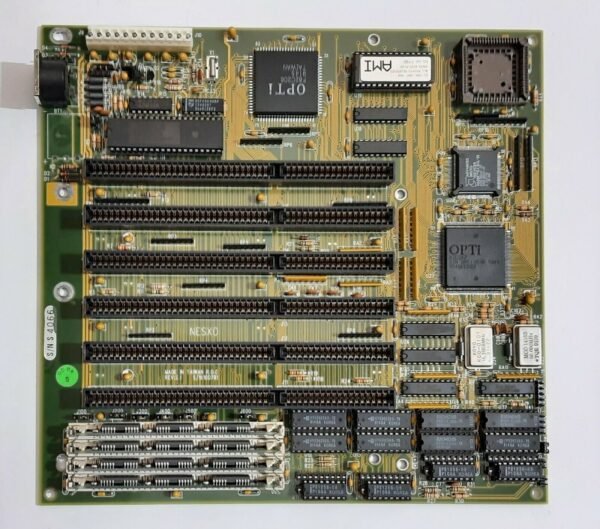 CACHING TECH NESXO 386 ISA Mainboard + AMD Am386SX 25MHz + 5MB RAM