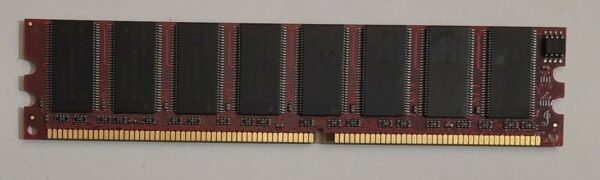 512MB DDR RAM (PC2100, Infineon, rot)