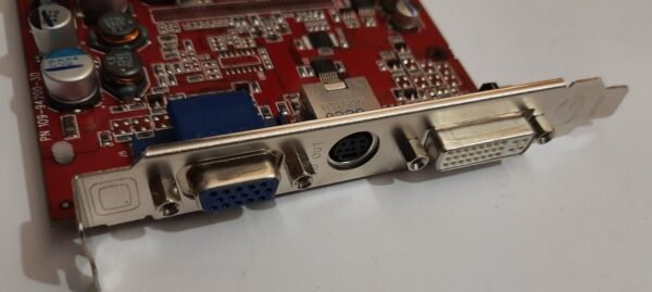 ATI Radeon 9500 AGP Grafikkarte (64MB, retro, 2003) - Image 3