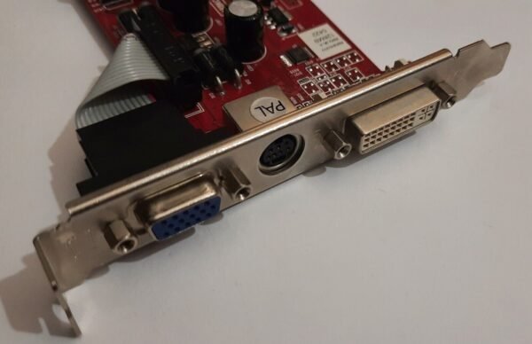 HIS R8NH0310 AGP Grafikkarte (ATI Radeon 9550, 128MB, 2004) - Image 3