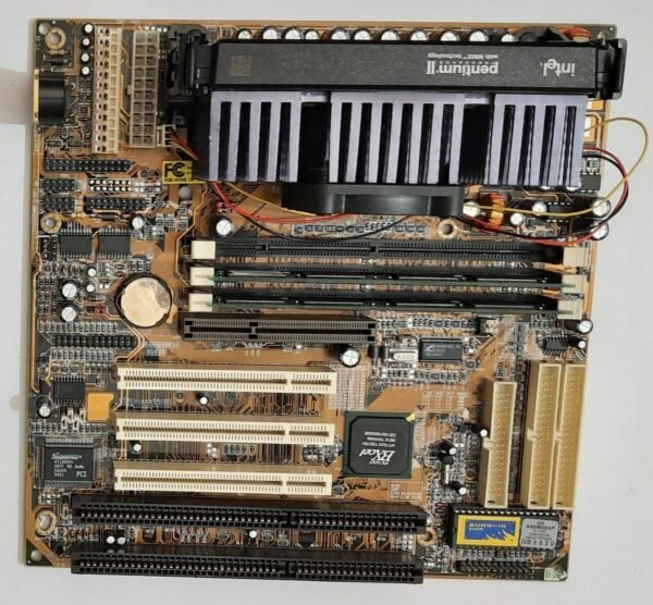 PCChips M726 Slot 1 AGP ISA retro Mainboard + Pentium II 350MHz + 128MB RAM