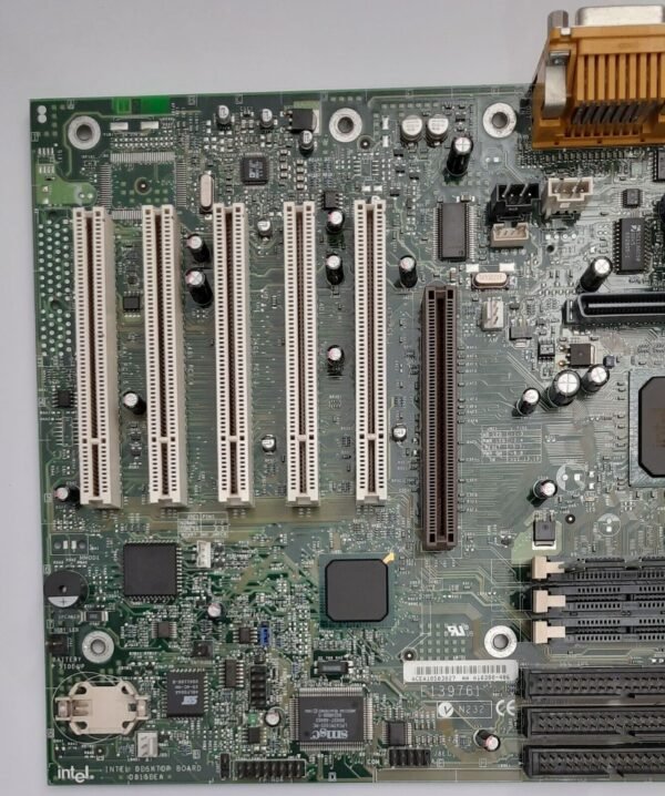 Intel D815EEA (Easton) Sockel 370 AGP Mainboard + Pentium III 866MHz + 256MB - Image 2