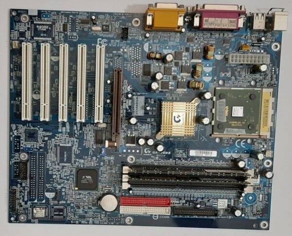 Gigabyte GA-7DXE Sockel A AGP Mainboard + AMD Athlon XP 1700+ + 512MB DDR RAM