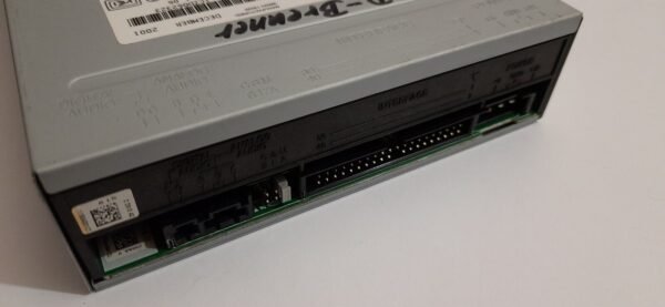 LG GCE-8240B IDE CD-Brenner (24x10x40x, 2001) - Image 3