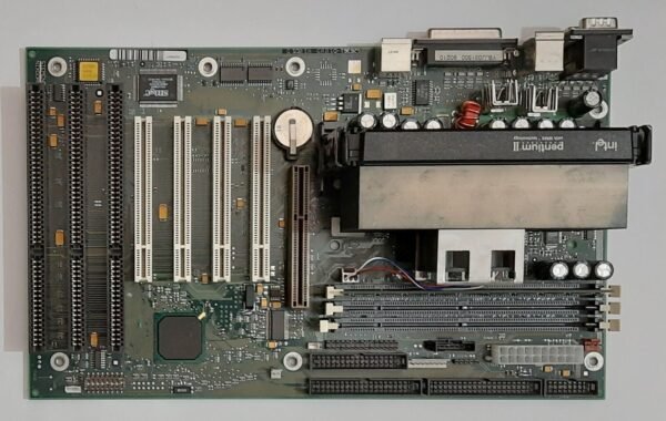 Siemens D1085 Slot 1 AGP ISA Mainboard + Intel Pentium II 333MHz + 128MB SD-RAM