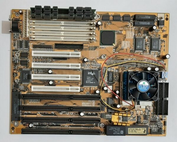 Gigabyte GA-586HX Sockel 7 ISA retro Mainboard + Pentium 200MHz + 128MB RAM