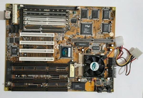 SOYO 5VA2 Sockel 7 ISA retro Mainboard + Intel Pentium 166MHz + 32MB EDO-RAM