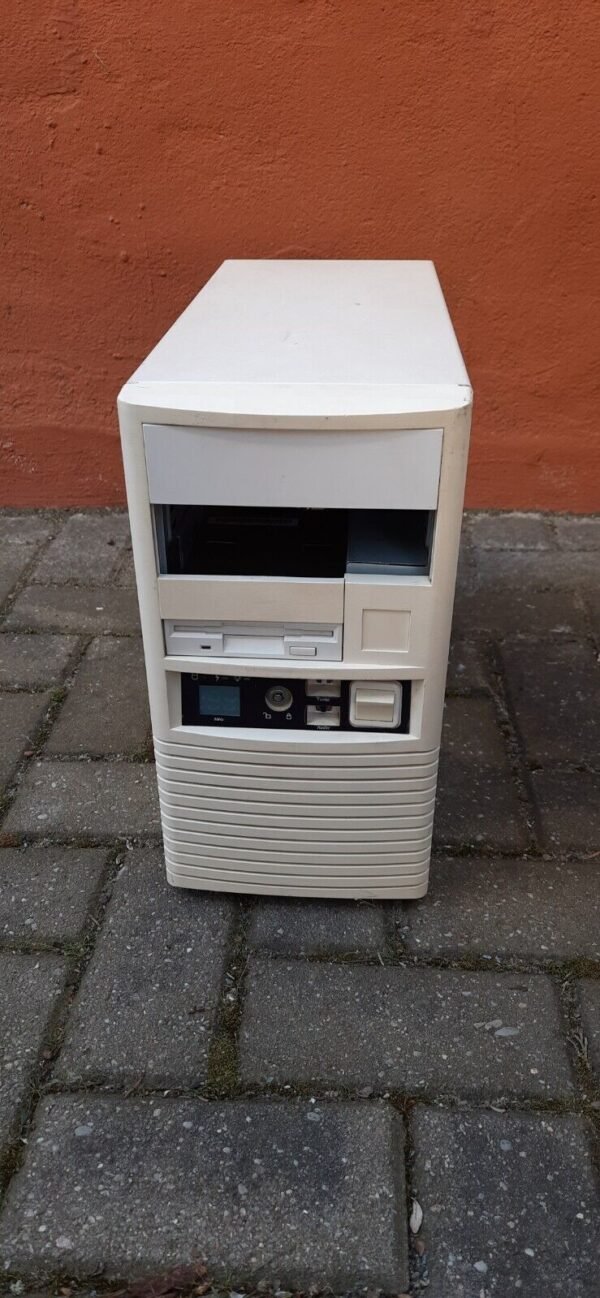 AT Retro PC Gehäuse (Baujahr 1996)
