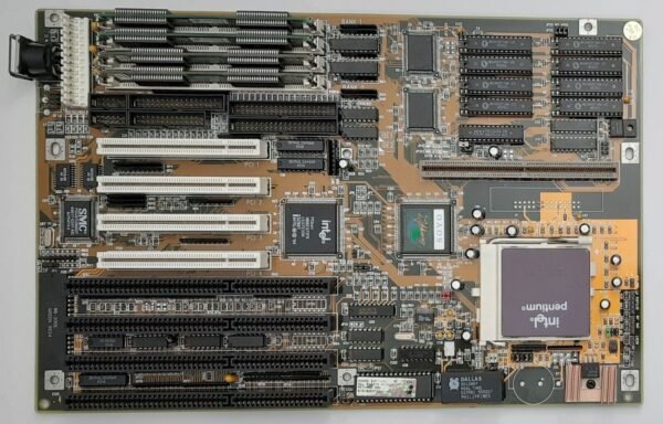 SOYO SY-5TC2 Sockel 7 ISA retro Mainboard + Intel Pentium 133MHz + 32MB RAM