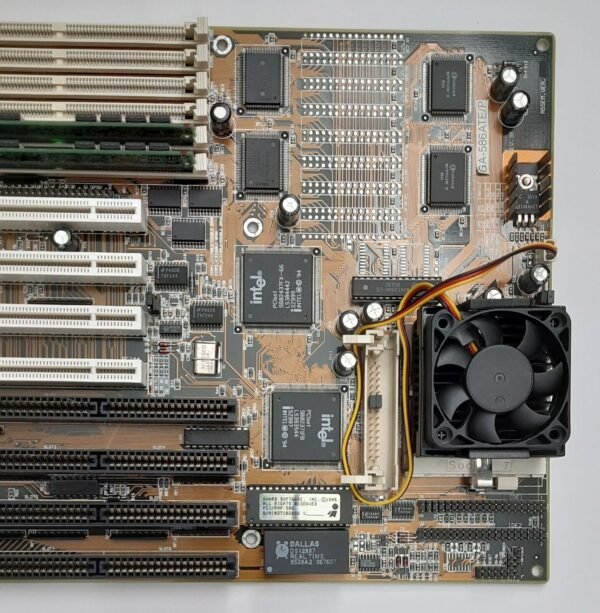Gigabyte GA-586ATE/P Sockel 7 ISA retro Mainboard + Pentium 100MHz + 32MB RAM - Image 3