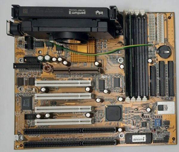 Gigabyte GA-6BA Slot 1 AGP ISA retro Mainboard + Pentium II 350MHz + 128MB RAM