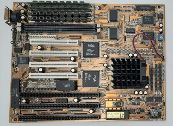 Gigabyte GA-586VX Sockel 7 ISA retro Mainboard + Cyrix 6X86L-PR150+ + 32MB RAM