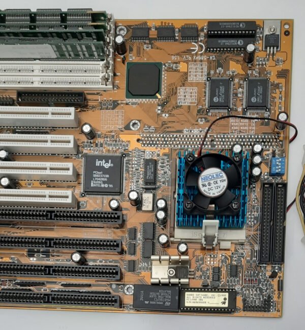 Gigabyte GA-586HX 1.56 Sockel 7 ISA retro Mainboard + Pentium MMX 233MHz + 64MB - Image 3