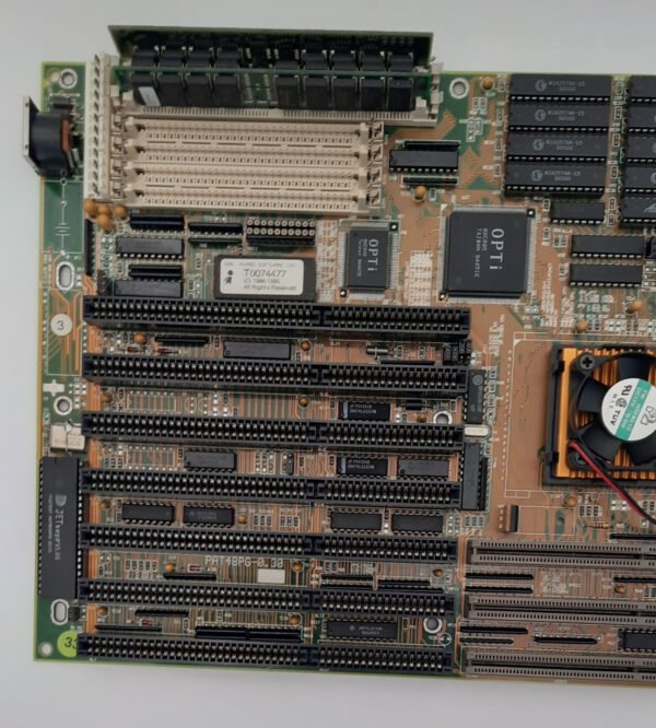 TMC PAT48PG-0.30 VLB ISA 486 retro Mainboard + AMD 80486DX4 100MHz + 16MB RAM - Image 2