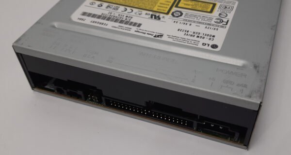 LG GCR-8523B 52x IDE CD-ROM-Laufwerk (retro, schwarz, 2004) - Image 3