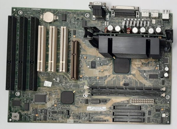 Compaq GERRY AGP ISA Slot 1 Mainboard + Intel Celeron 300MHz + 64MB SD-RAM