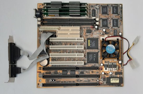 PCChips M537DMA33 Sockel 7 ISA retro Mainboard + Pentium MMX 166MHz + 32MB RAM